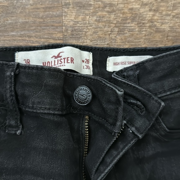 Hollister Jeans - Picture 9 of 11